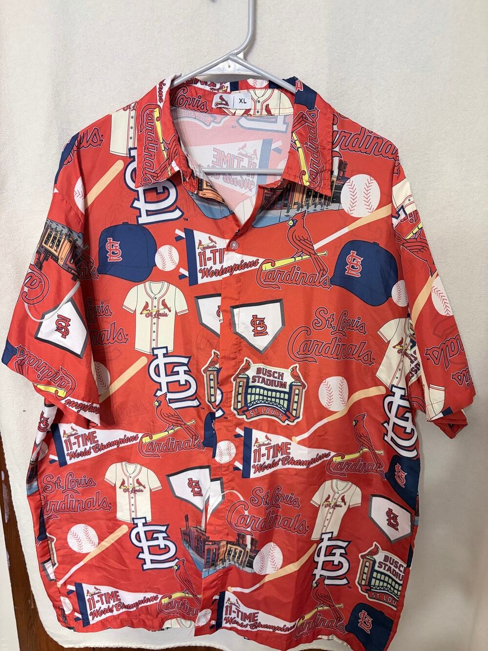 St. Louis Cardinals Men’s XL Hawaiian Button Down Shirt